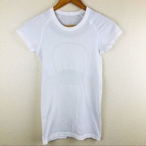 Lululemon Swiftly Tech White Short Sleeve Top sz 4